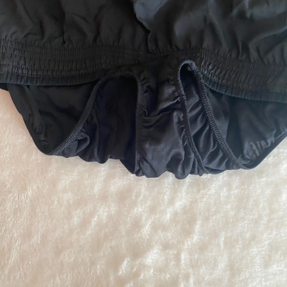 Bundle JOLYN shorts, THE UPSIDE Soul-cycle Midi Pant Leggings ,NIKE shorts - Picture 8 of 16